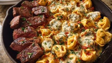 Garlic Steak & Cheese-Filled Tortellini Skillet
