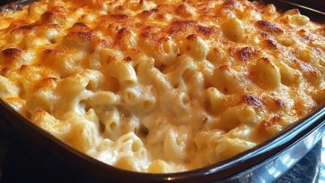 Baked Mac and Cheese with Creamy Sauce