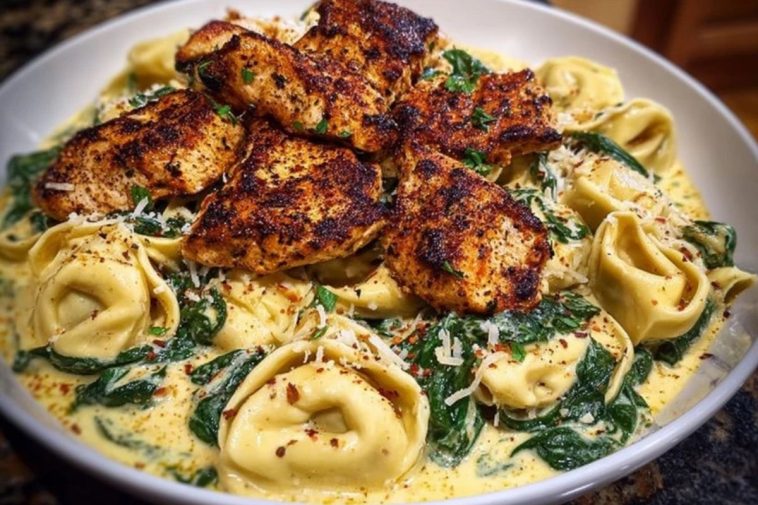 Creamy Chicken Tortellini with Spinach and Garlic Parmesan Cheese