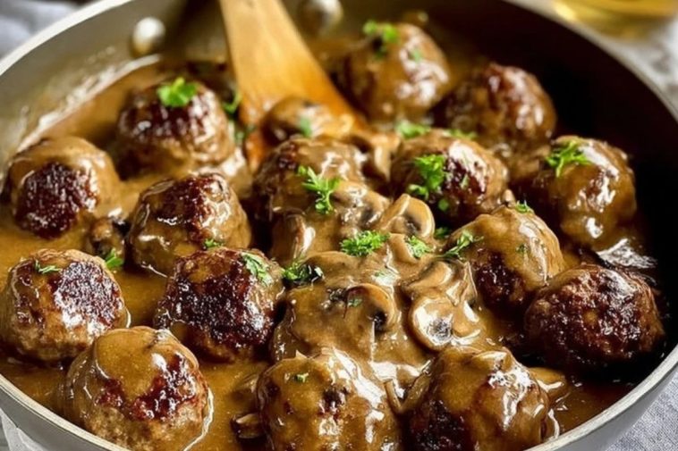 Meatballs in a Rich Mushroom Sauce