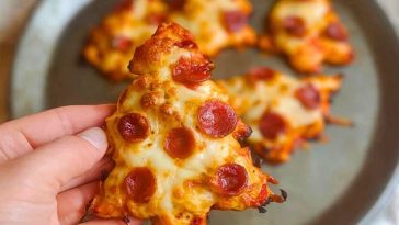 Christmas Tree Pizza