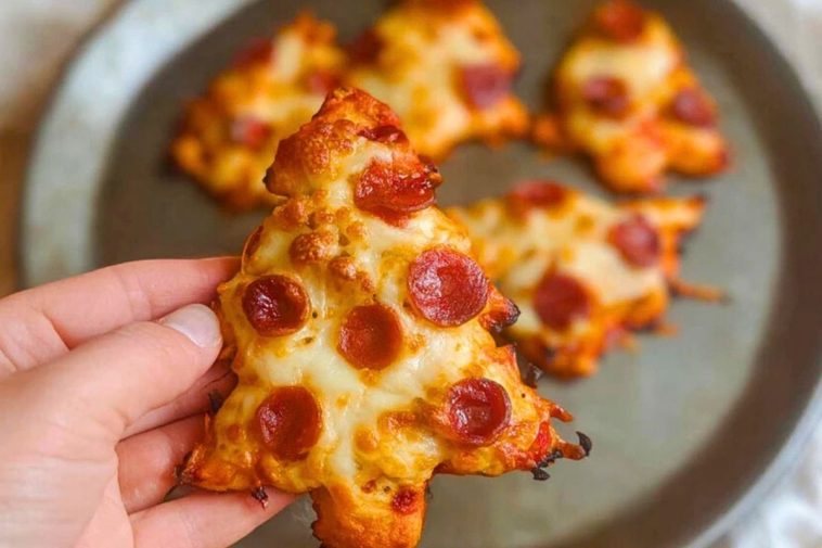 Christmas Tree Pizza