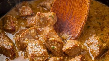 Crockpot Garlic Parmesan Steak Bites